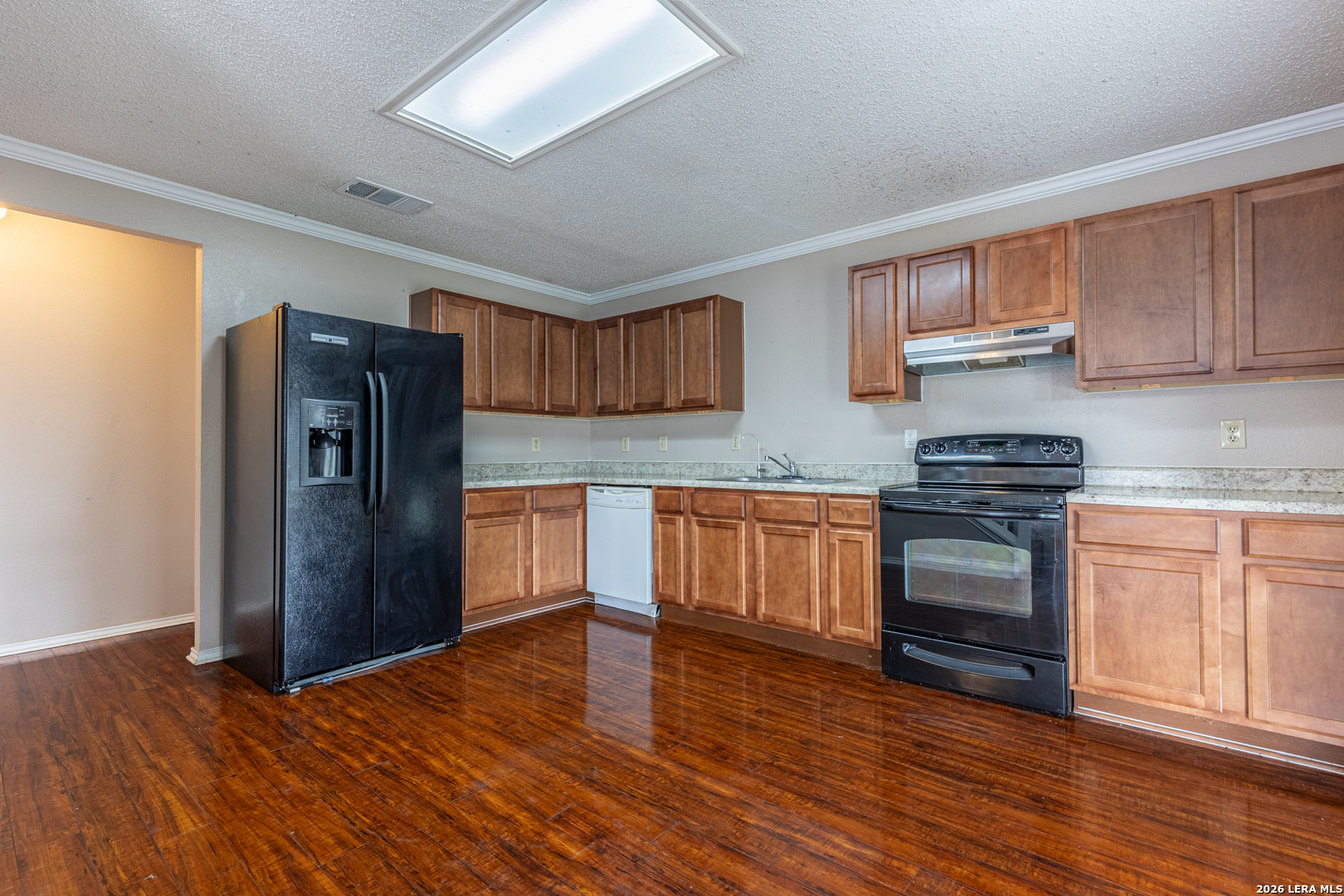 8010 CHESTNUT CAPE DR, Converse, TX 78109