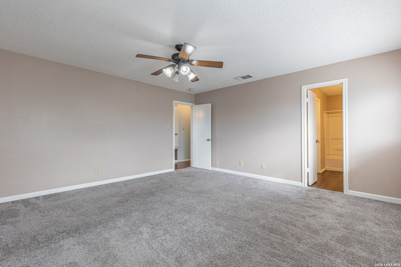 8010 CHESTNUT CAPE DR, Converse, TX 78109