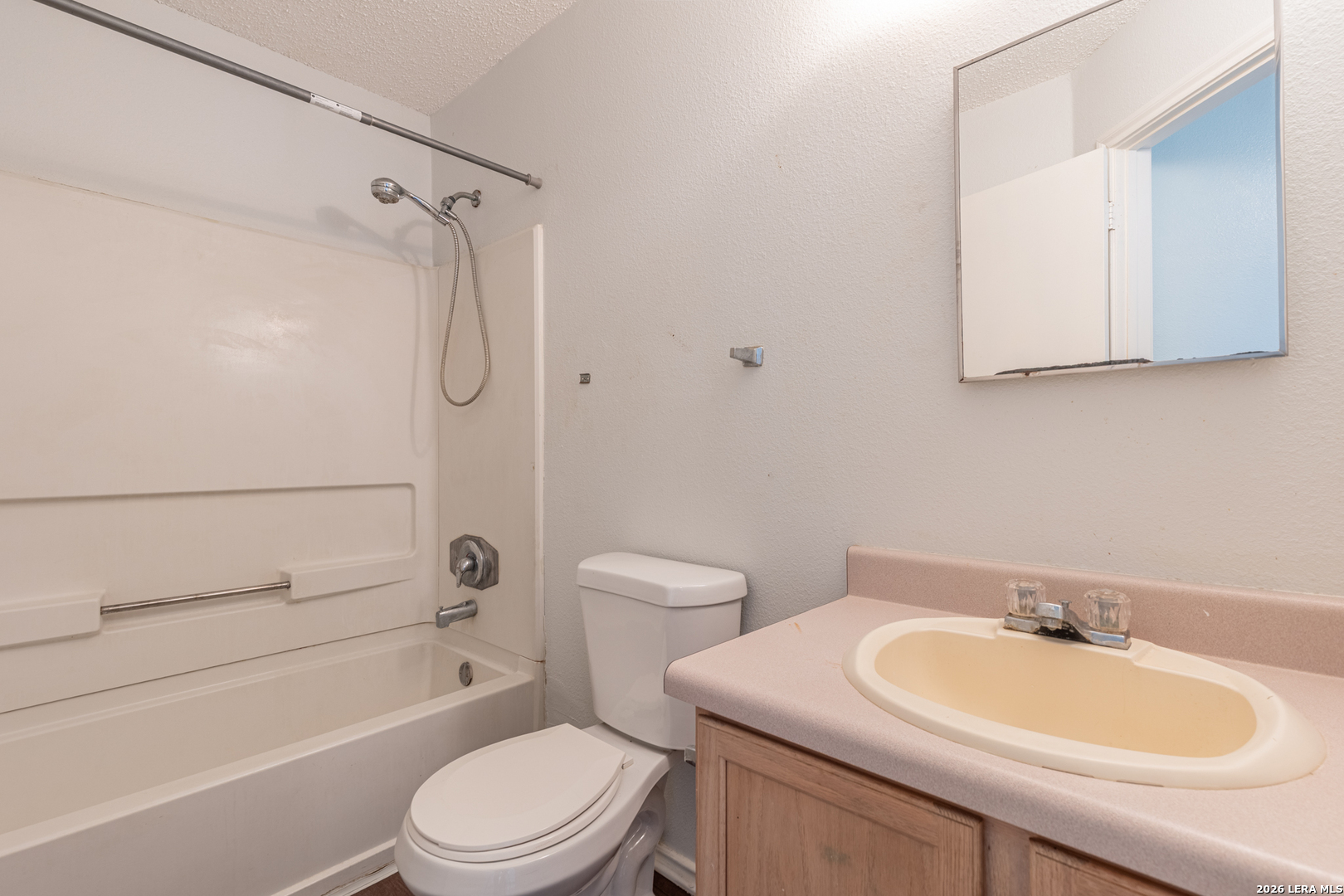 8010 CHESTNUT CAPE DR, Converse, TX 78109