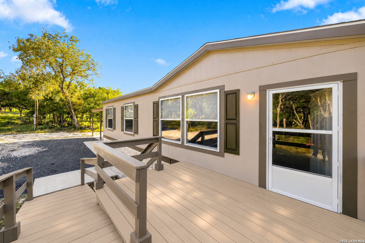 1366 CALCOTE RD, Kerrville, TX 78028