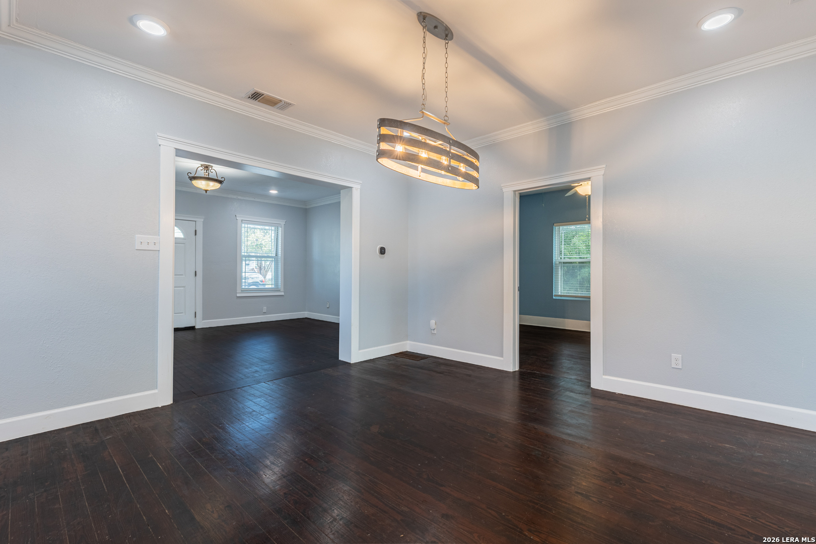 1142 W LYNWOOD AVE, San Antonio, TX 78201