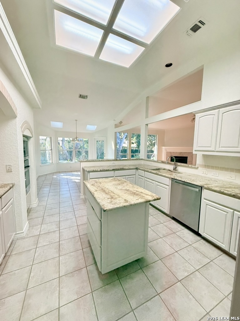 15634 Mission Crst, San Antonio, TX 78232