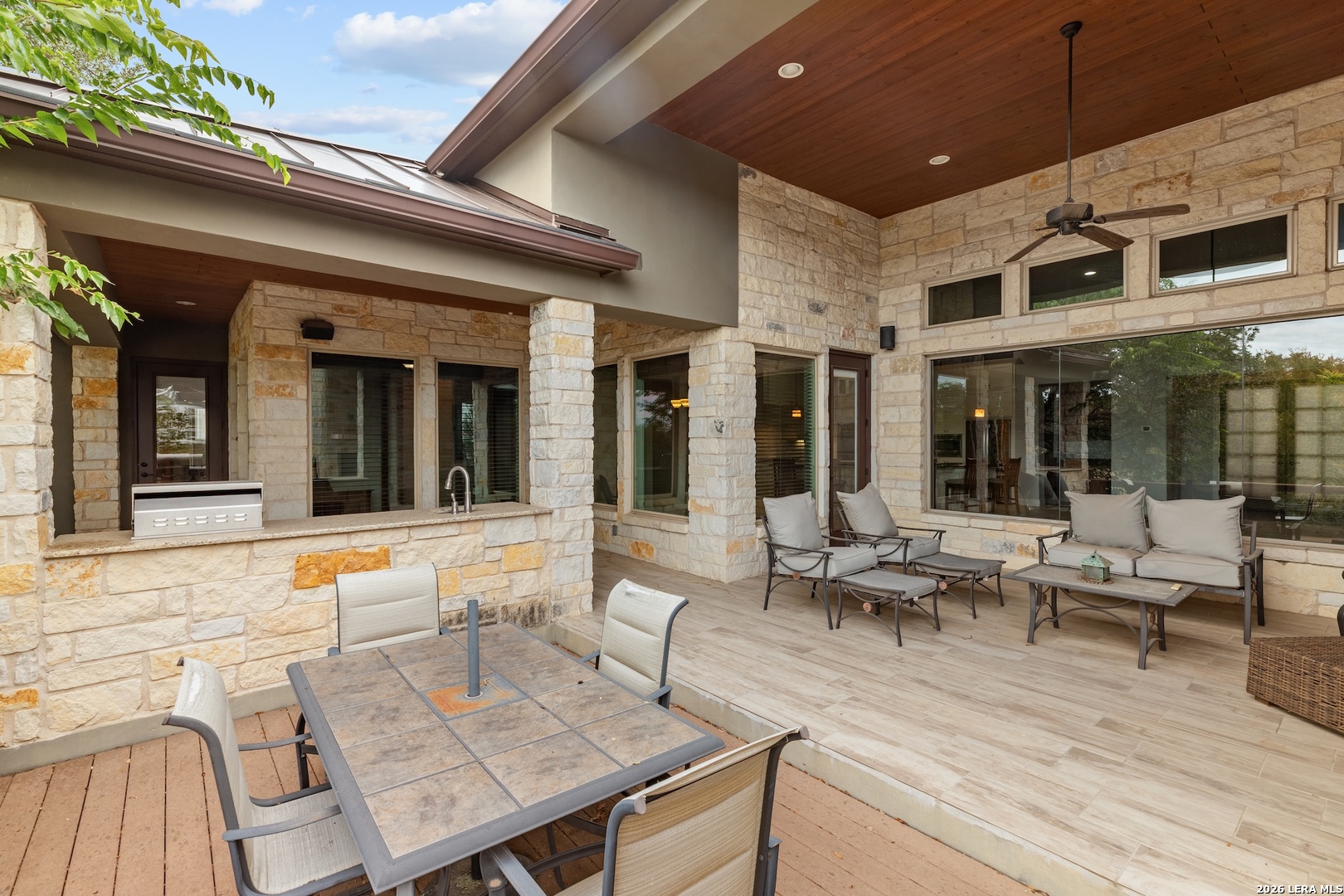 1009 Club House Rd, Kerrville, TX 78028