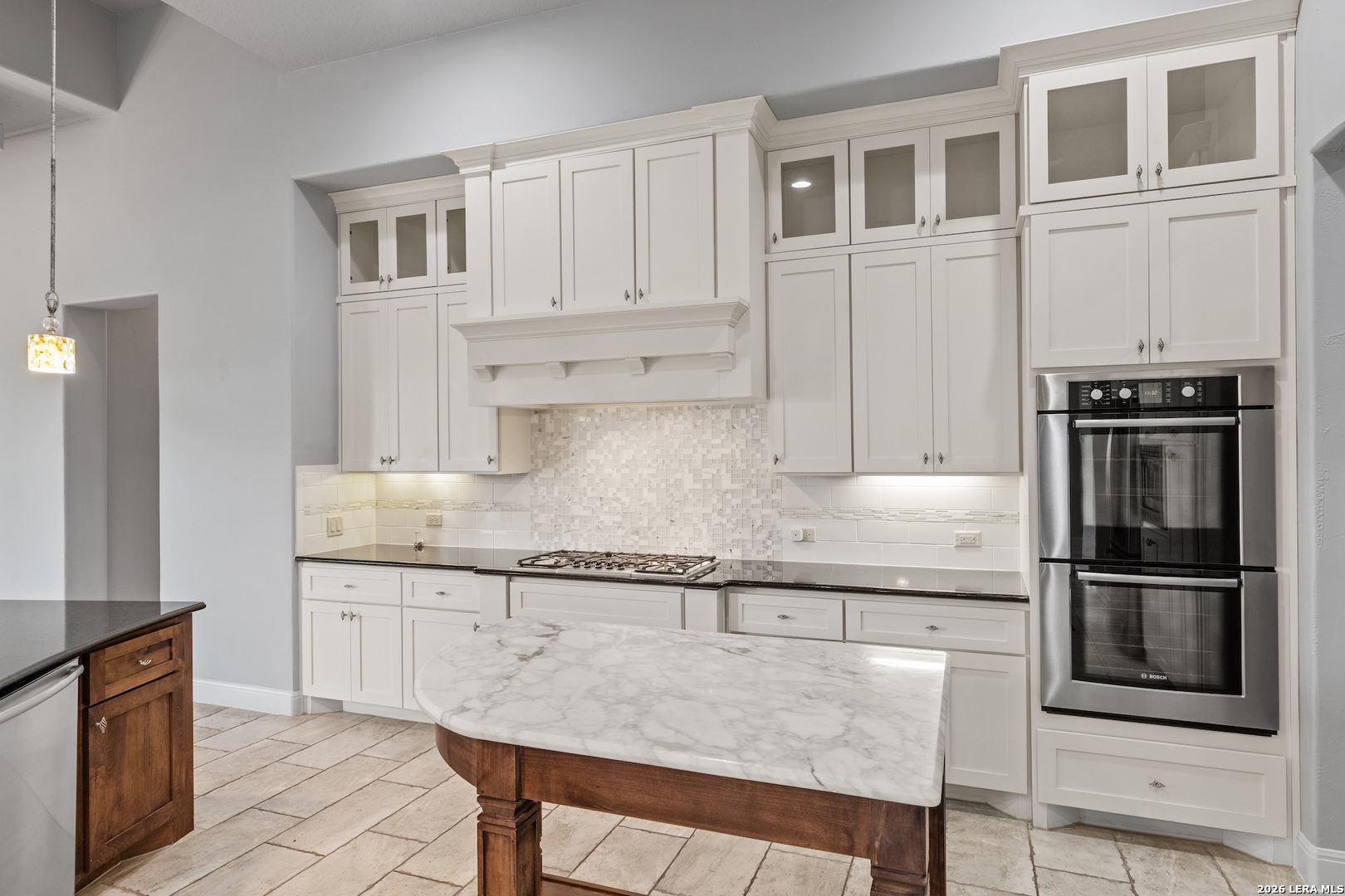 1009 Club House Rd, Kerrville, TX 78028