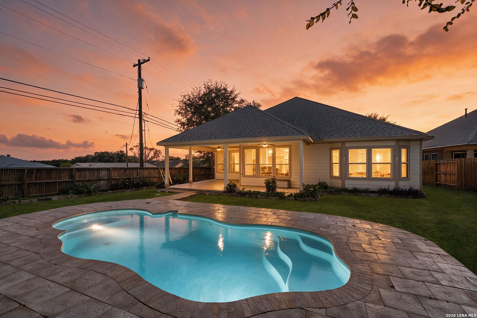904 BEECHWOOD LN, New Braunfels, TX 78130
