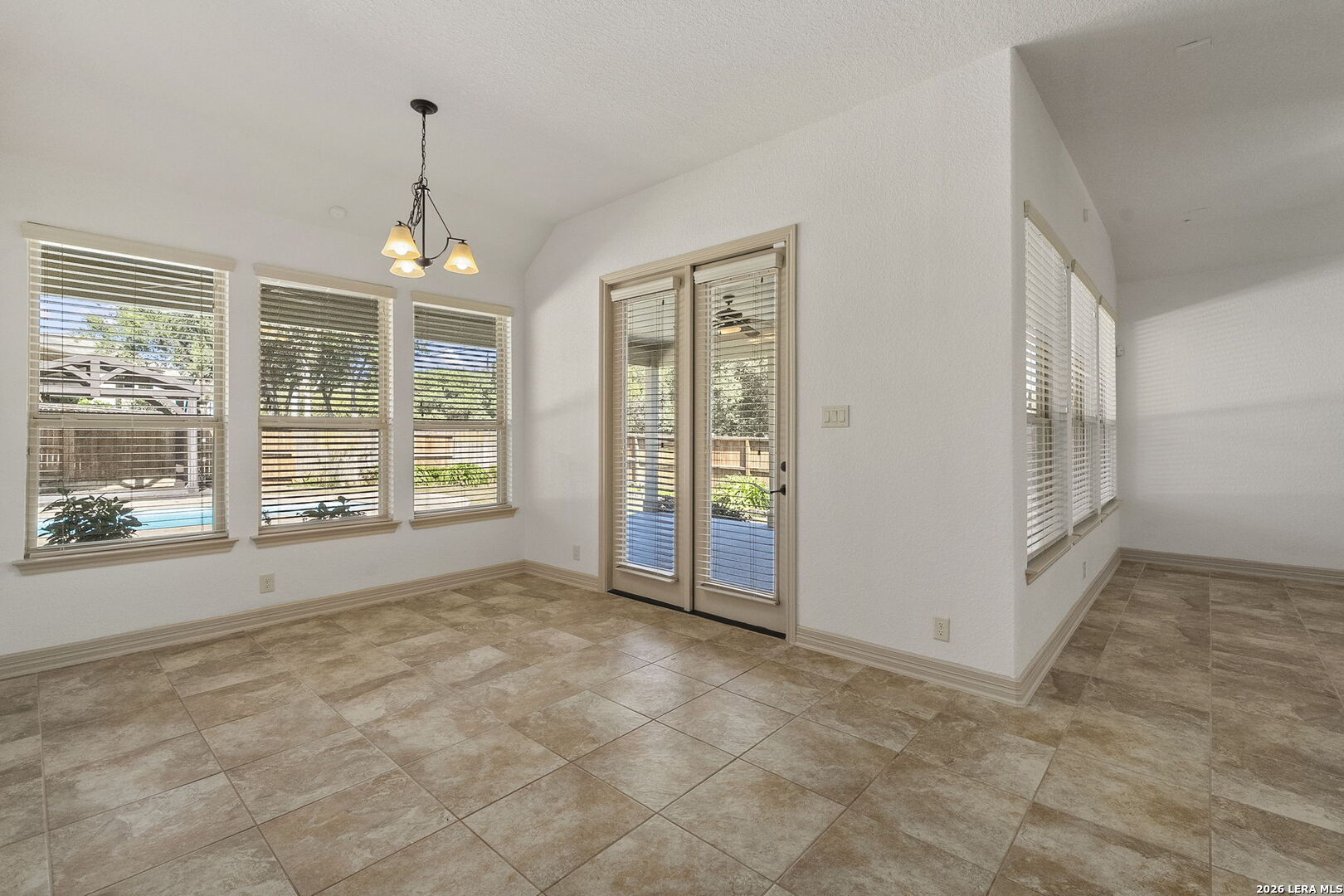 904 BEECHWOOD LN, New Braunfels, TX 78130