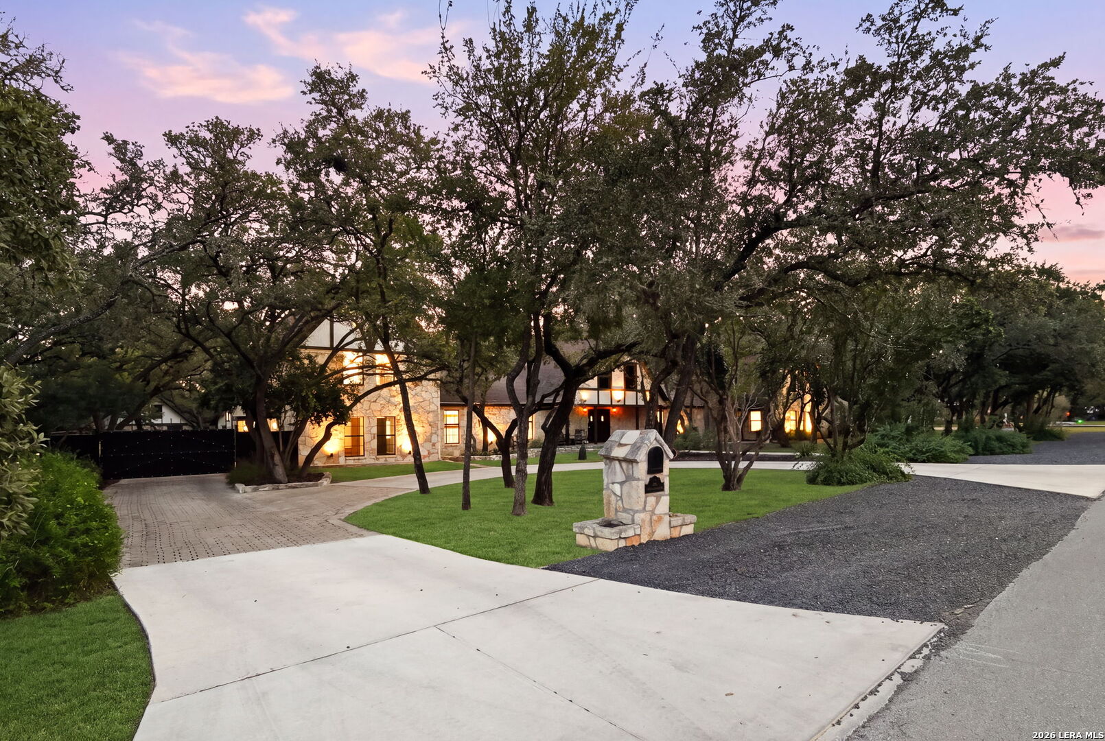 Property photo for 232 MEADOWBROOK DR, Hollywoodpark, TX