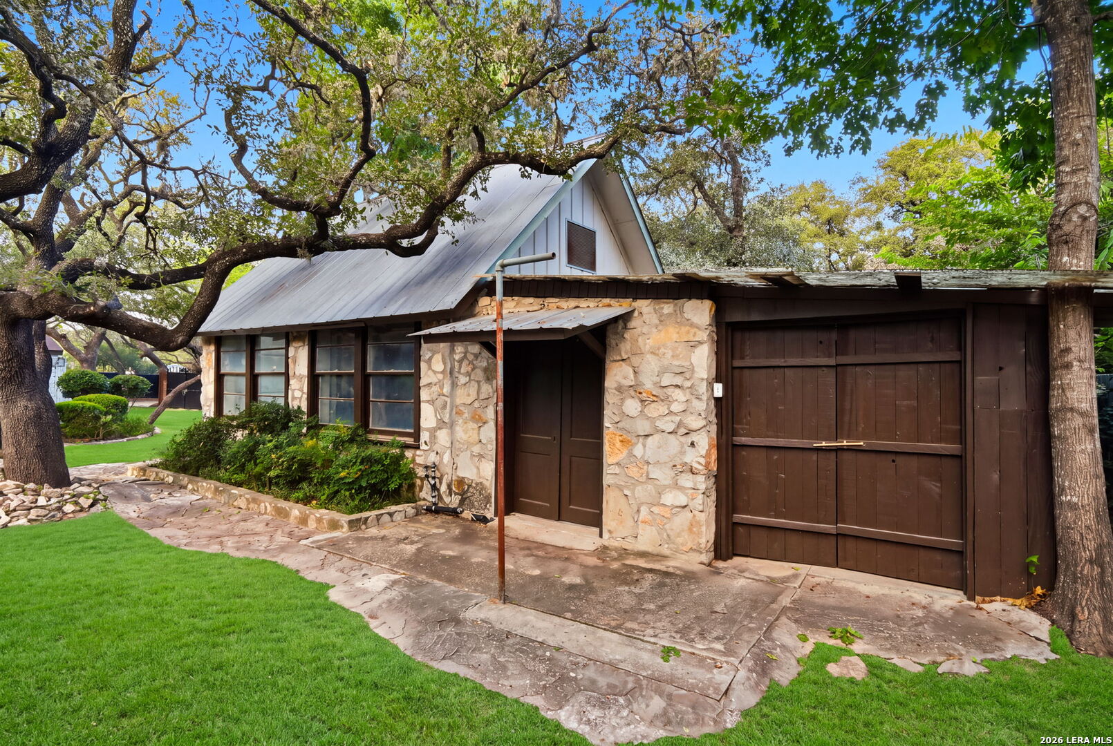 232 MEADOWBROOK DR, Hollywoodpark, TX 78232