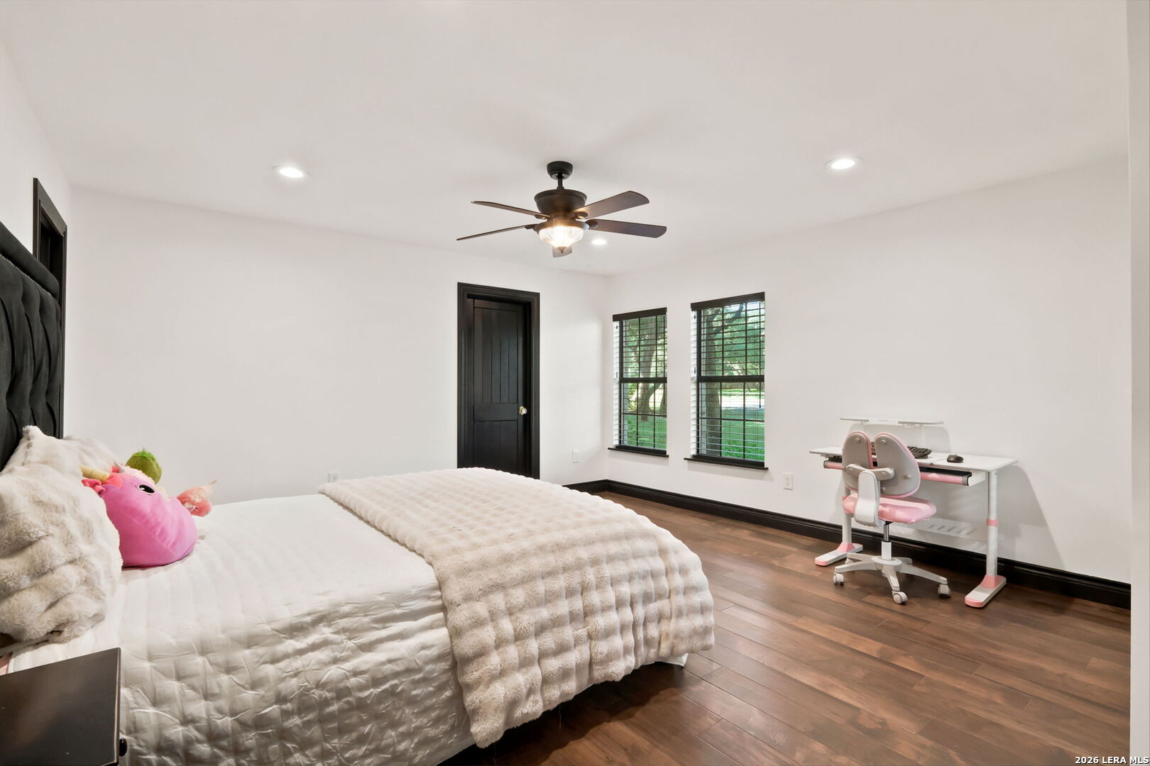 232 MEADOWBROOK DR, Hollywoodpark, TX 78232
