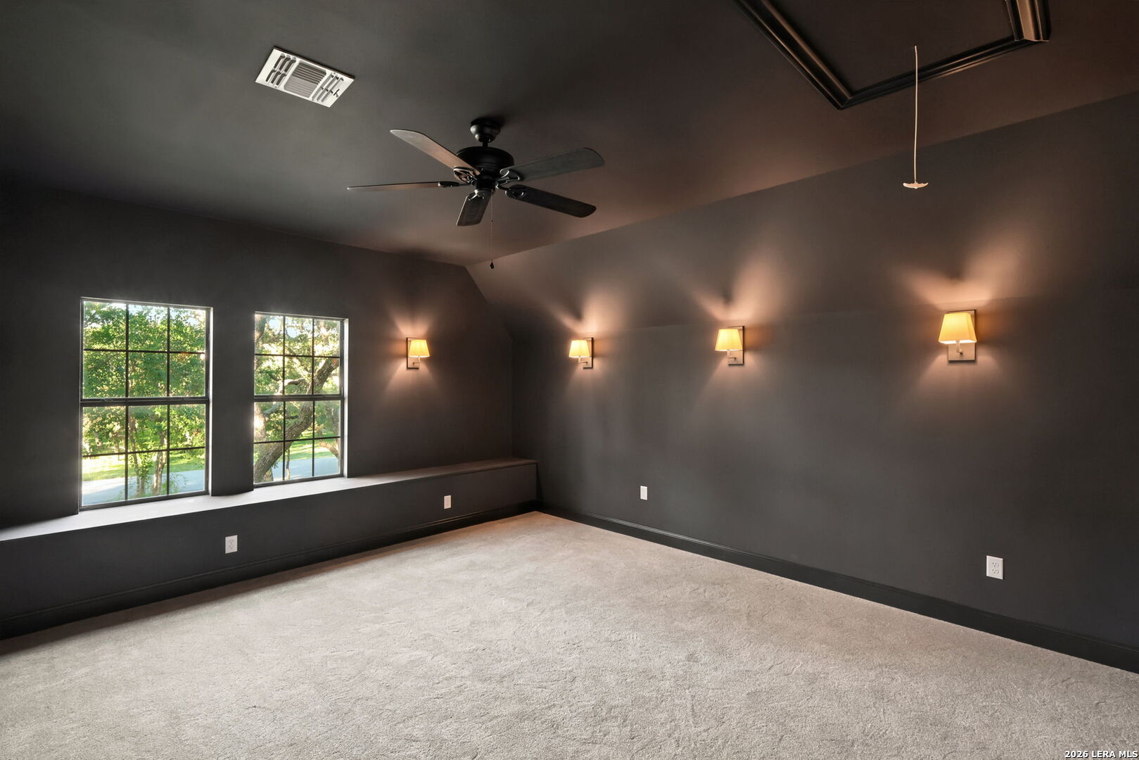 232 MEADOWBROOK DR, Hollywoodpark, TX 78232