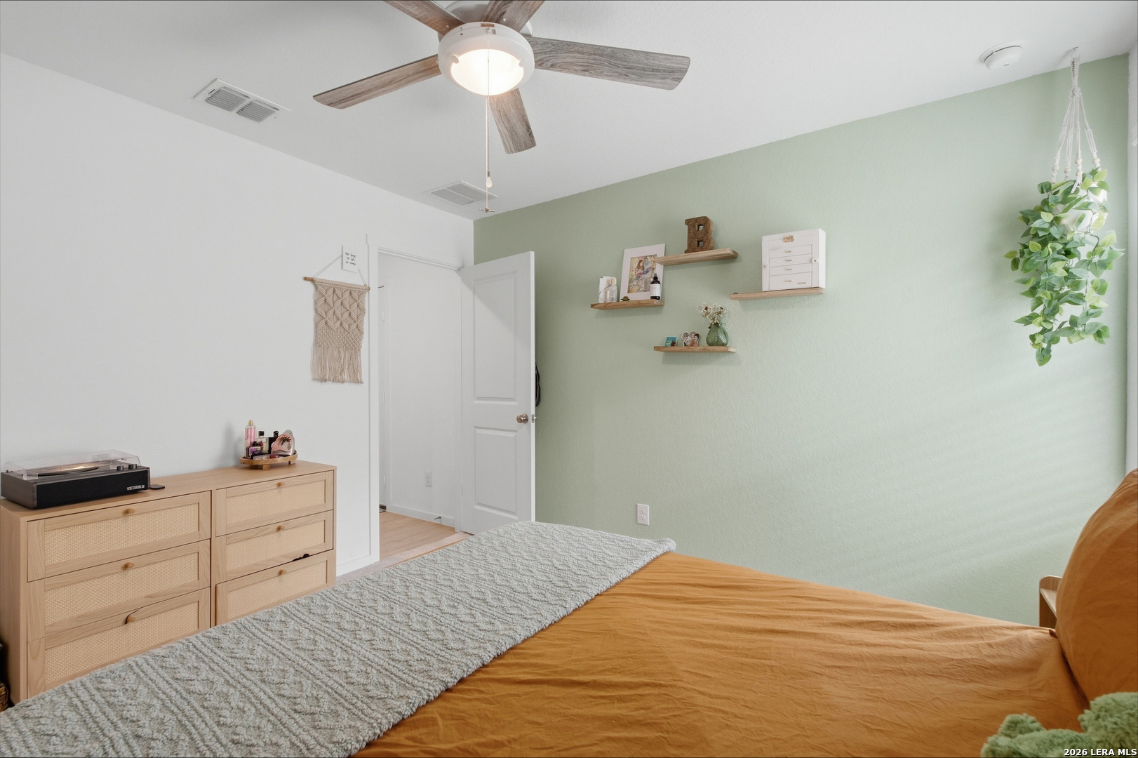 7631 PANGBOCHE TRL, San Antonio, TX 78227