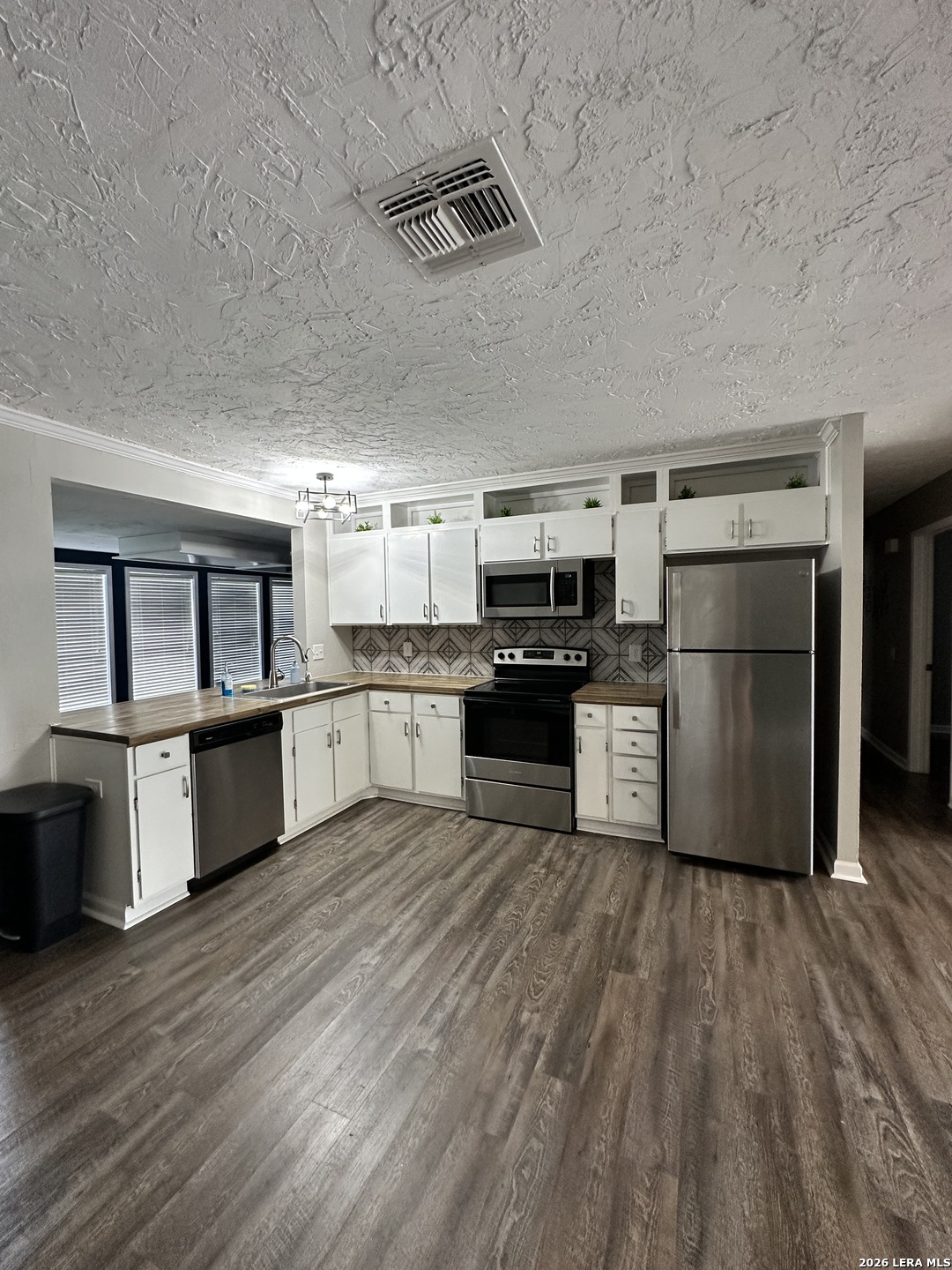 9423 GOLD HL, San Antonio, TX 78245