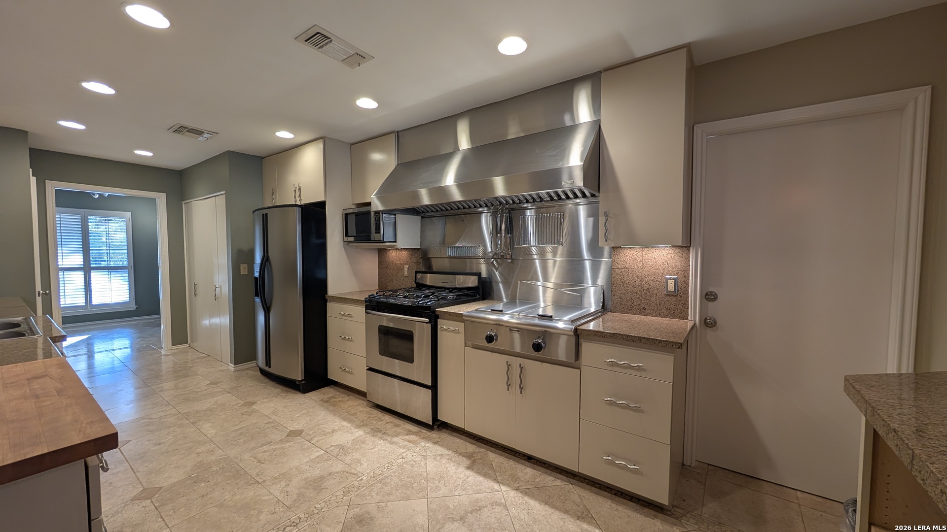 14115 STONE TREE ST, San Antonio, TX 78247