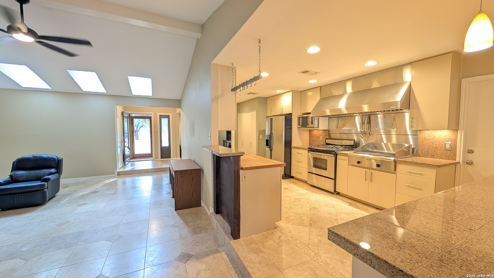 14115 STONE TREE ST, San Antonio, TX 78247