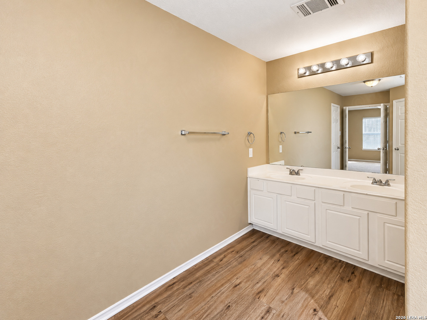9214 INGLETON, San Antonio, TX 78245