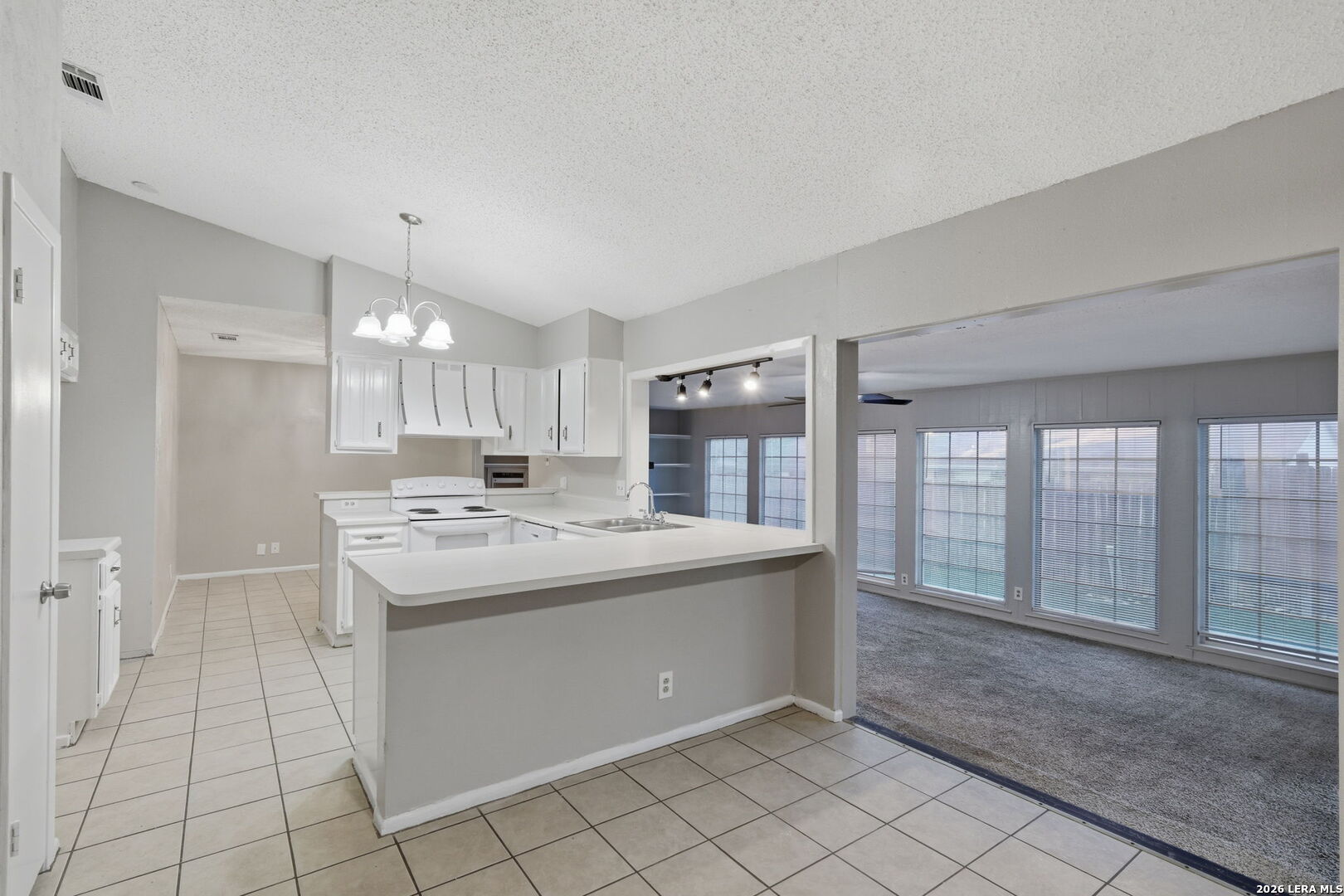 14123 OAK CT, San Antonio, TX 78232