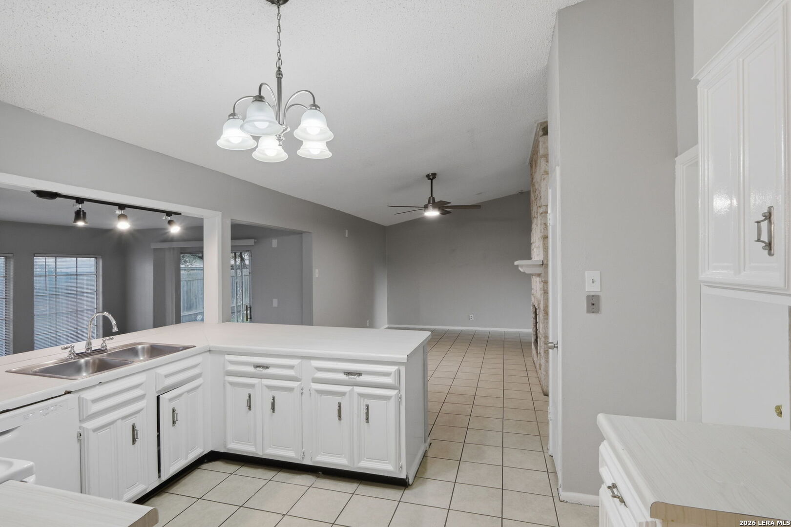 14123 OAK CT, San Antonio, TX 78232