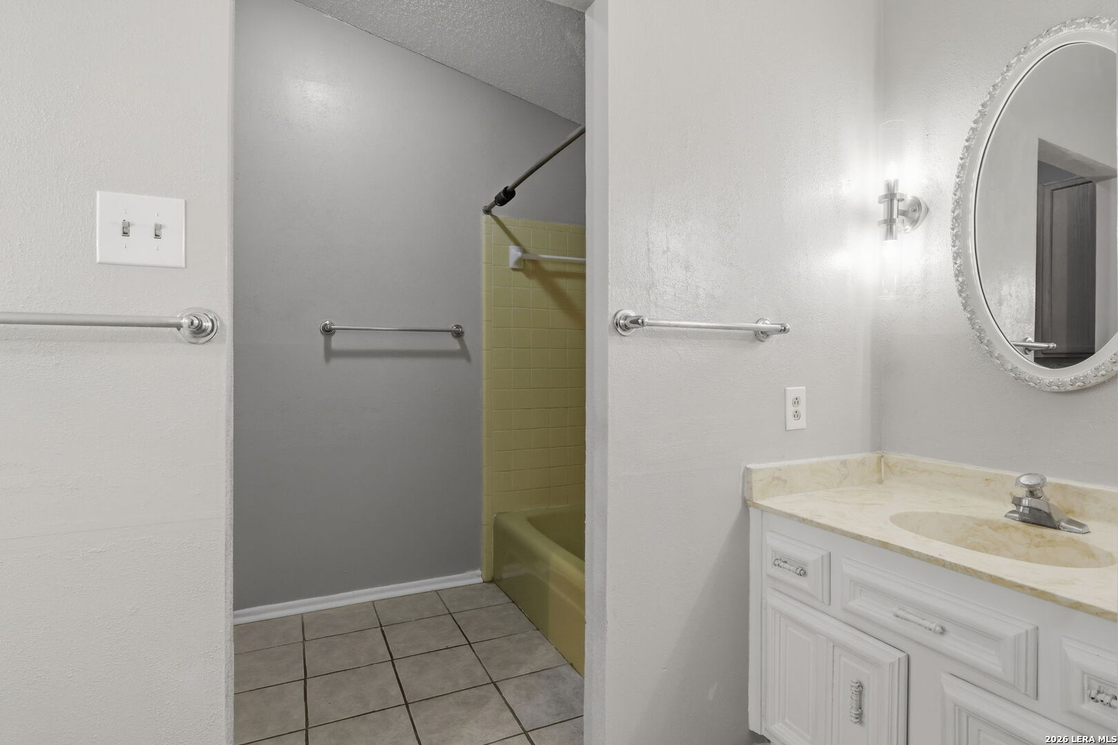 14123 OAK CT, San Antonio, TX 78232