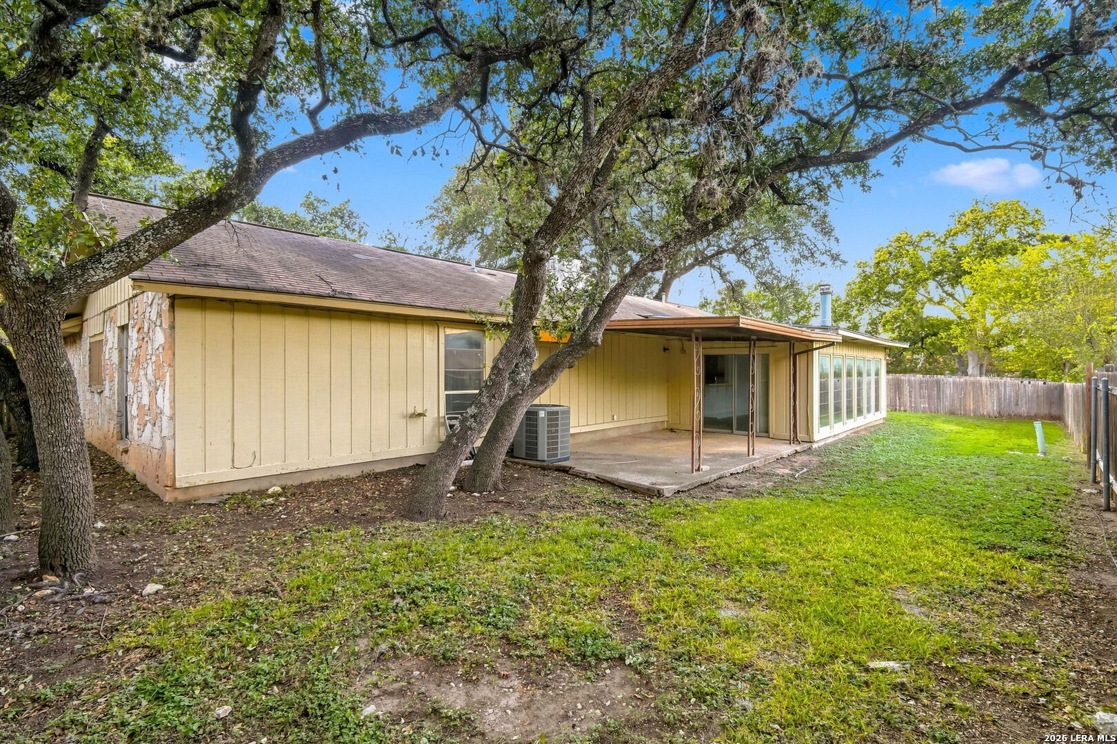 14123 OAK CT, San Antonio, TX 78232