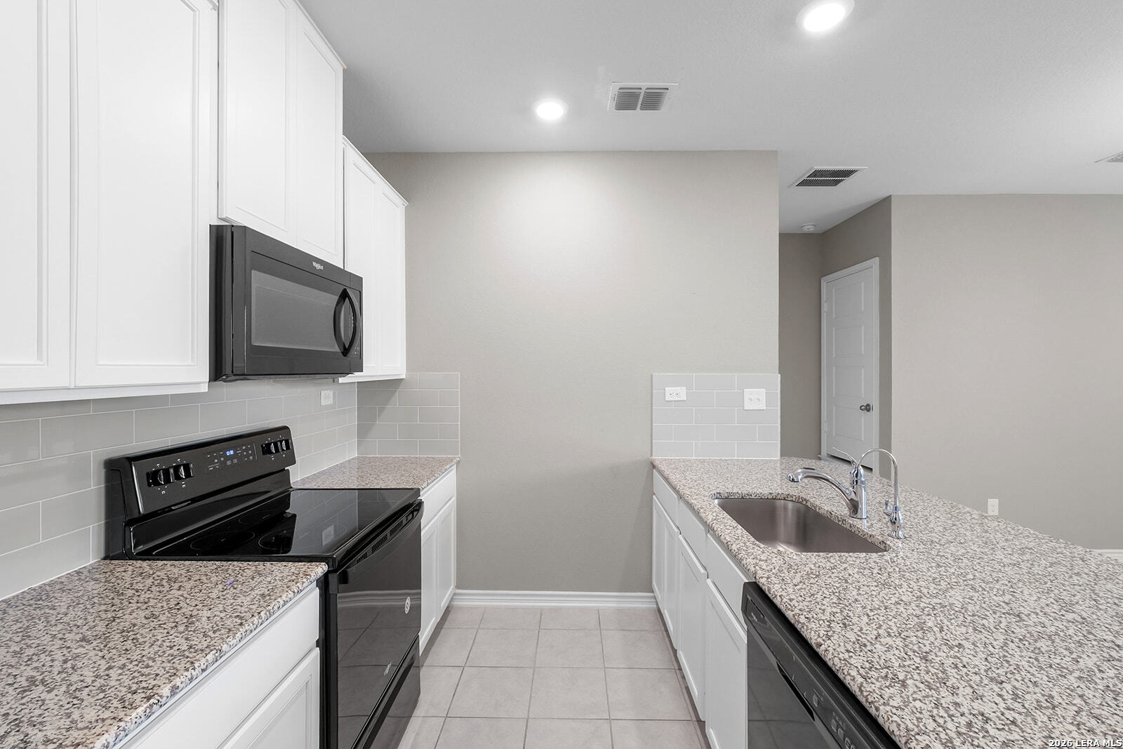 9906 OVERLOOK CYN, San Antonio, TX 78245