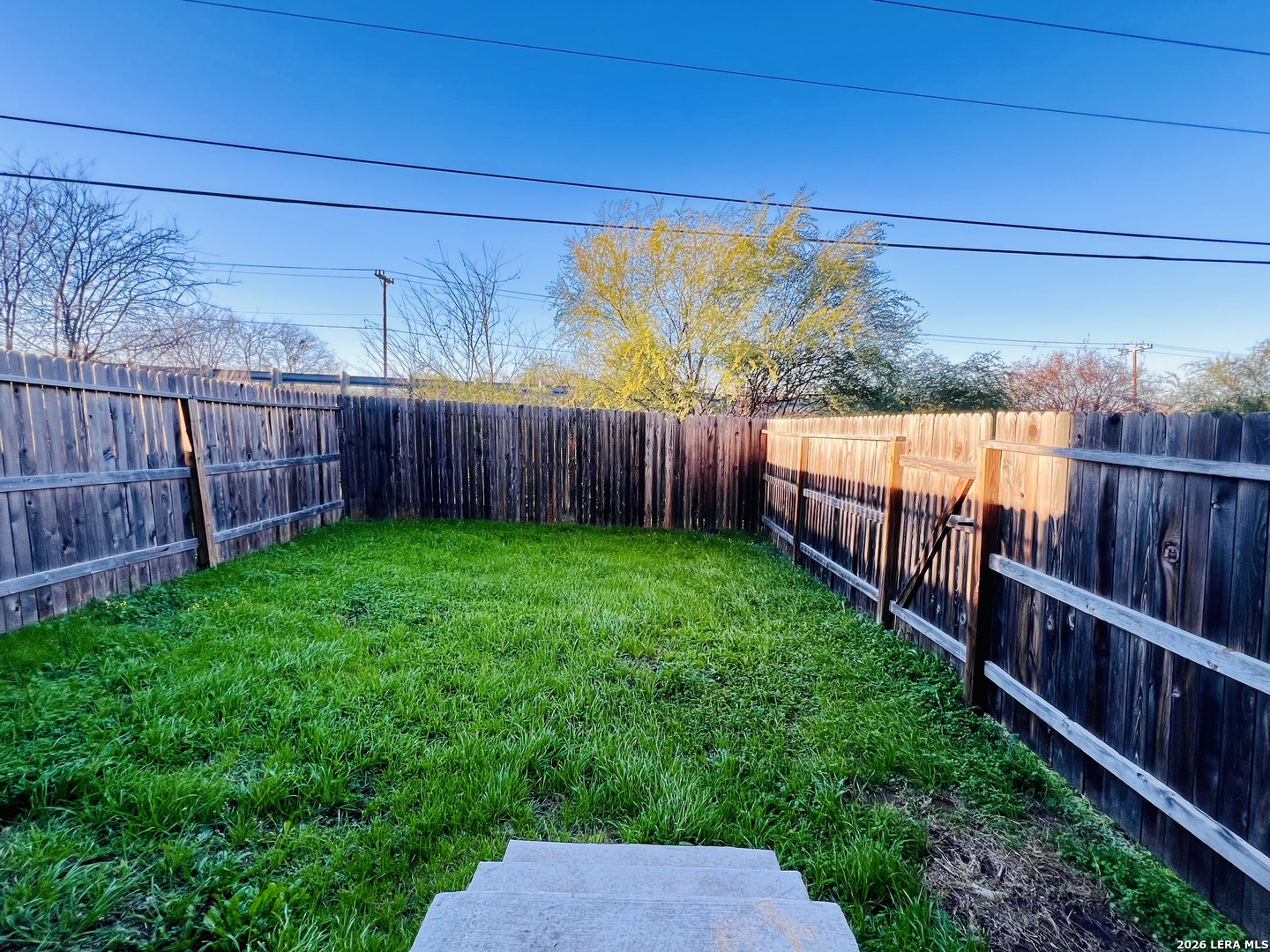 8802 SEGUIN RD, Converse, TX 78109