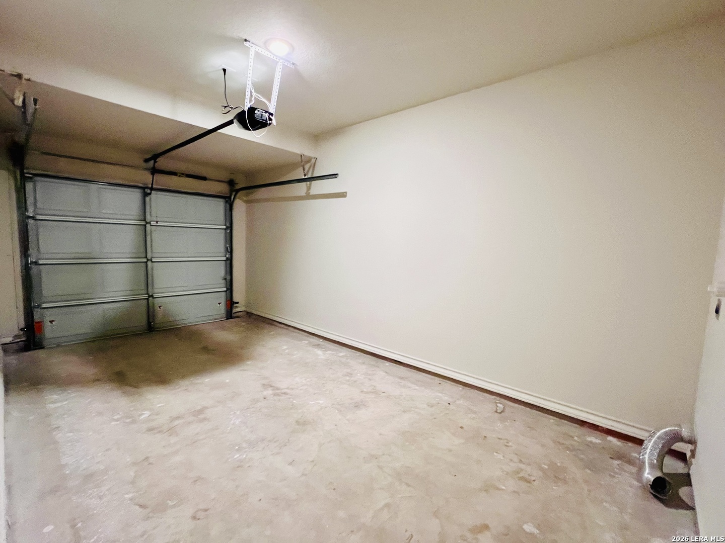 8802 SEGUIN RD, Converse, TX 78109