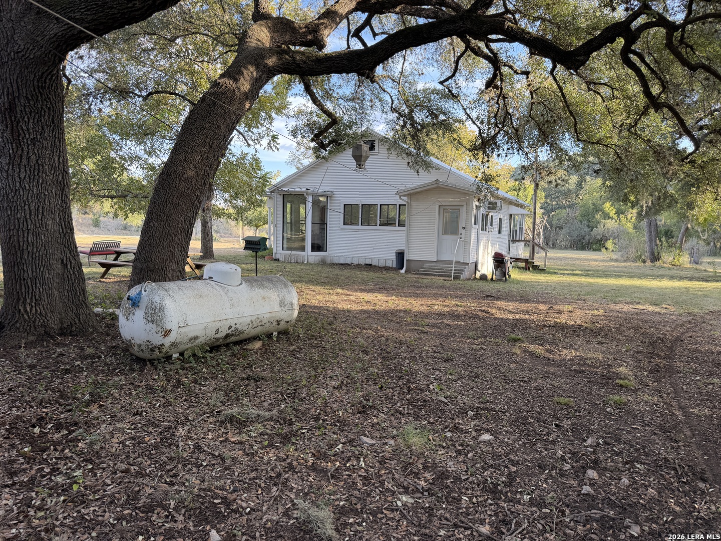 5229 County Road 336, Sabinal, TX 78881