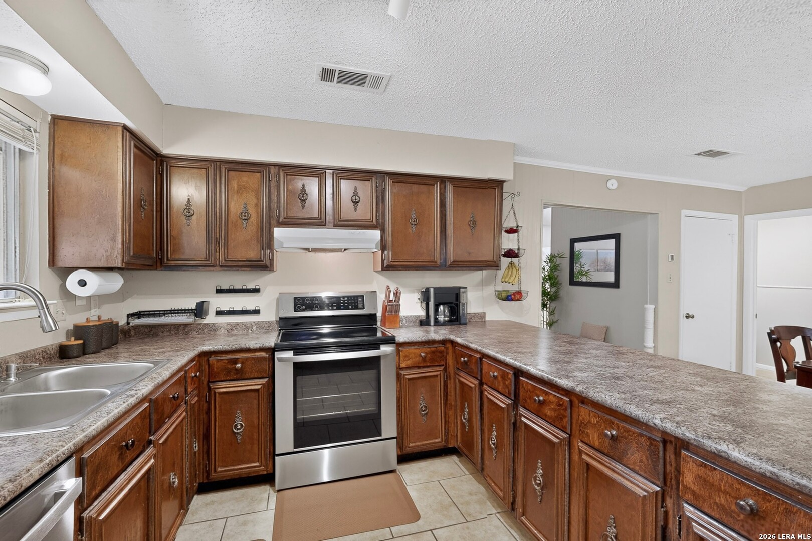 6314 RIDGE TREE DR, San Antonio, TX 78233
