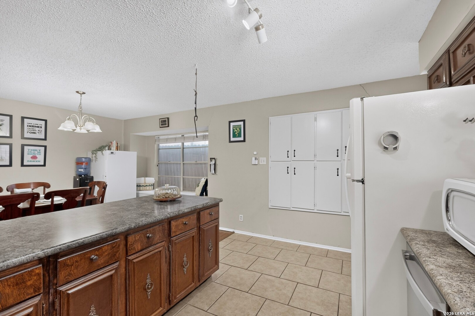 6314 RIDGE TREE DR, San Antonio, TX 78233