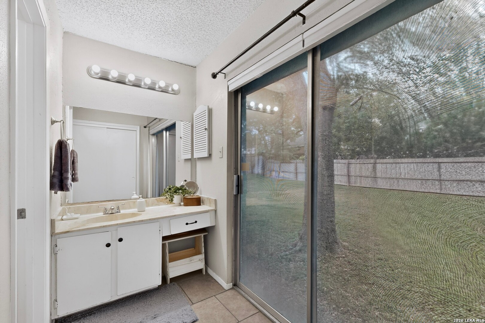 6314 RIDGE TREE DR, San Antonio, TX 78233