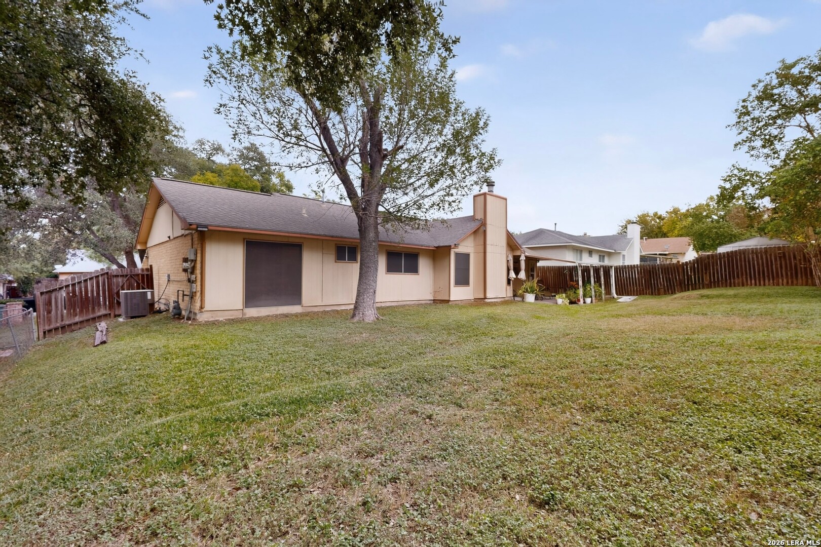 6314 RIDGE TREE DR, San Antonio, TX 78233