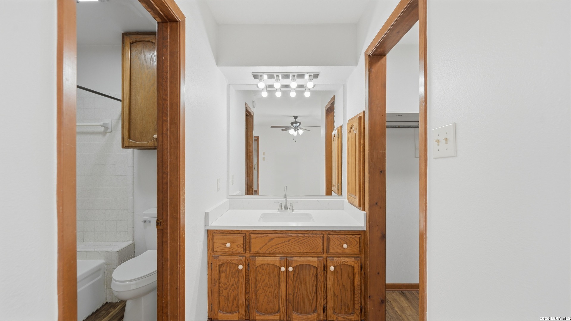 1314 S MESQUITE AVE, New Braunfels, TX 78130