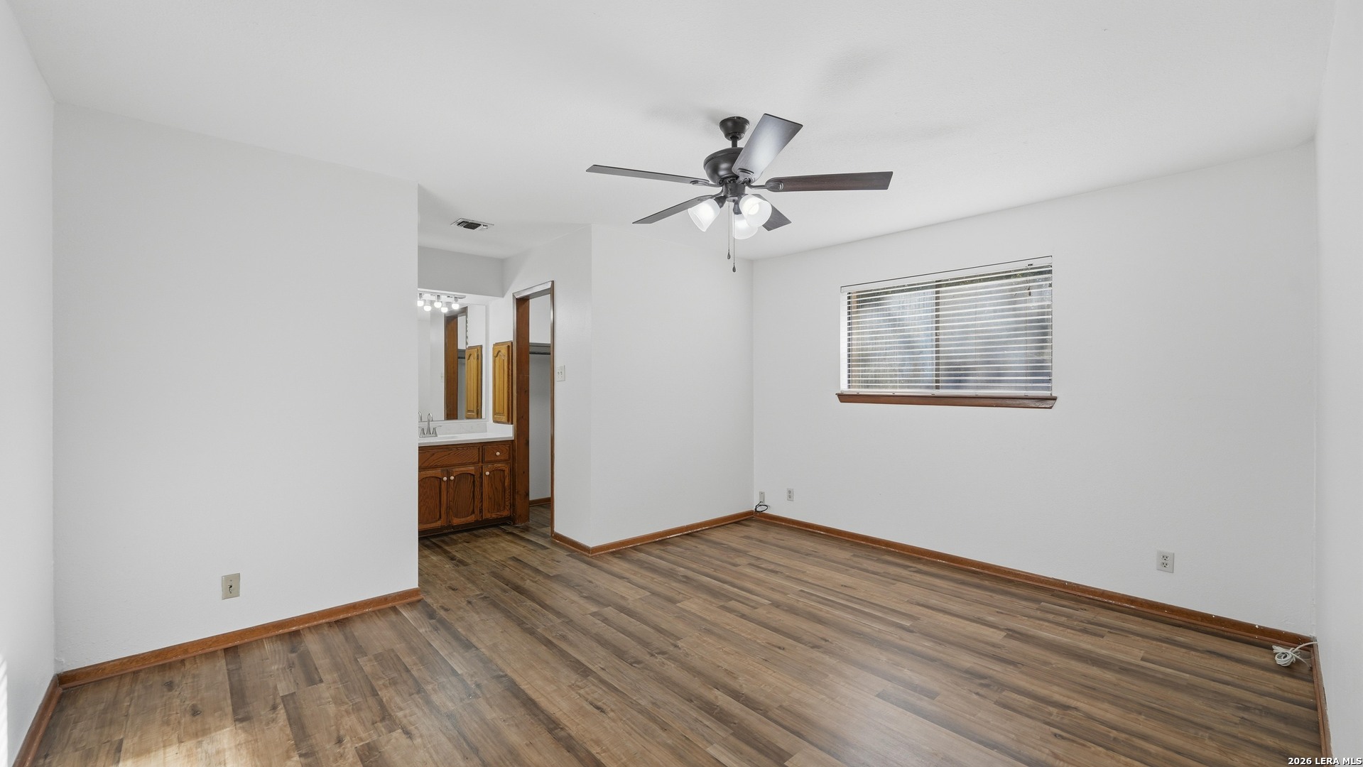 1314 S MESQUITE AVE, New Braunfels, TX 78130