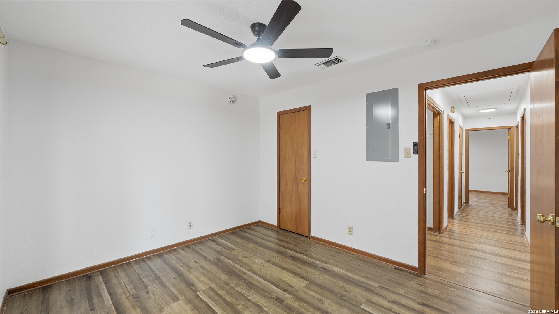 1314 S MESQUITE AVE, New Braunfels, TX 78130
