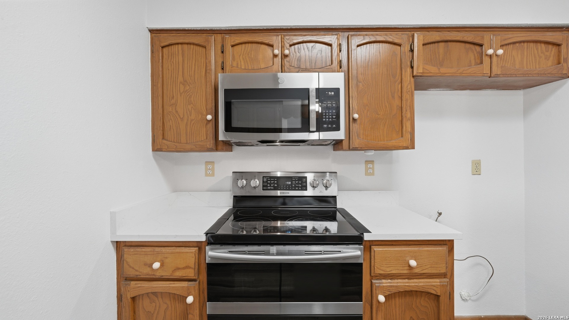 1314 S MESQUITE AVE, New Braunfels, TX 78130