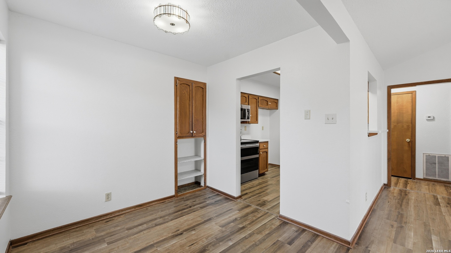 1314 S MESQUITE AVE, New Braunfels, TX 78130