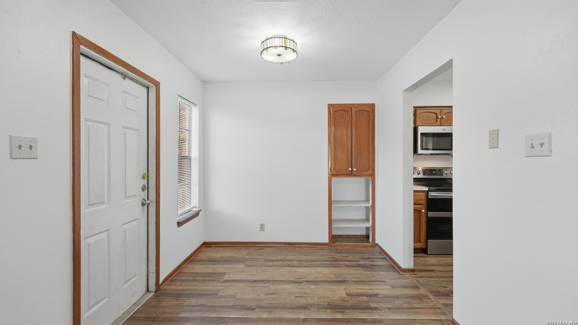 1314 S MESQUITE AVE, New Braunfels, TX 78130