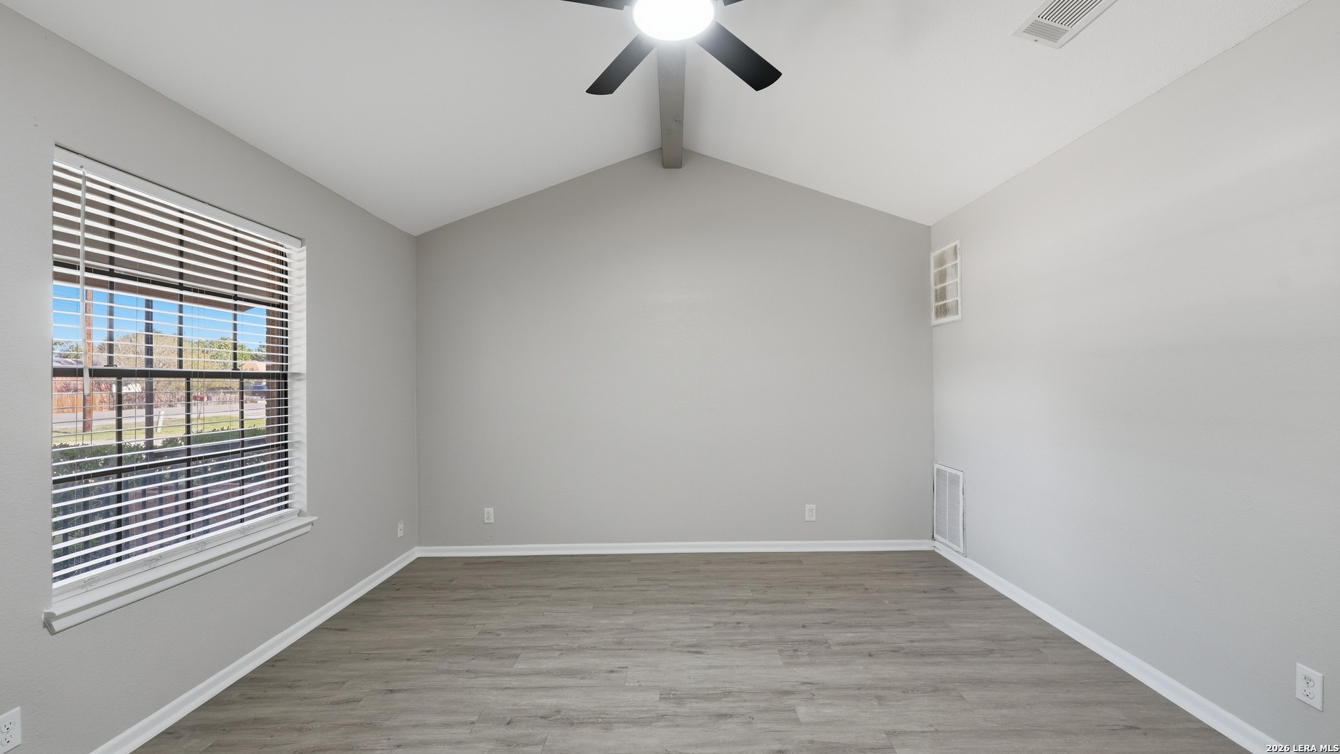 1312 S MESQUITE AVE, New Braunfels, TX 78130