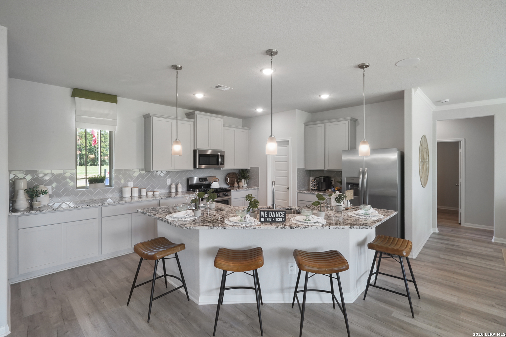 101 Firewheel Loop, Floresville, TX 78114