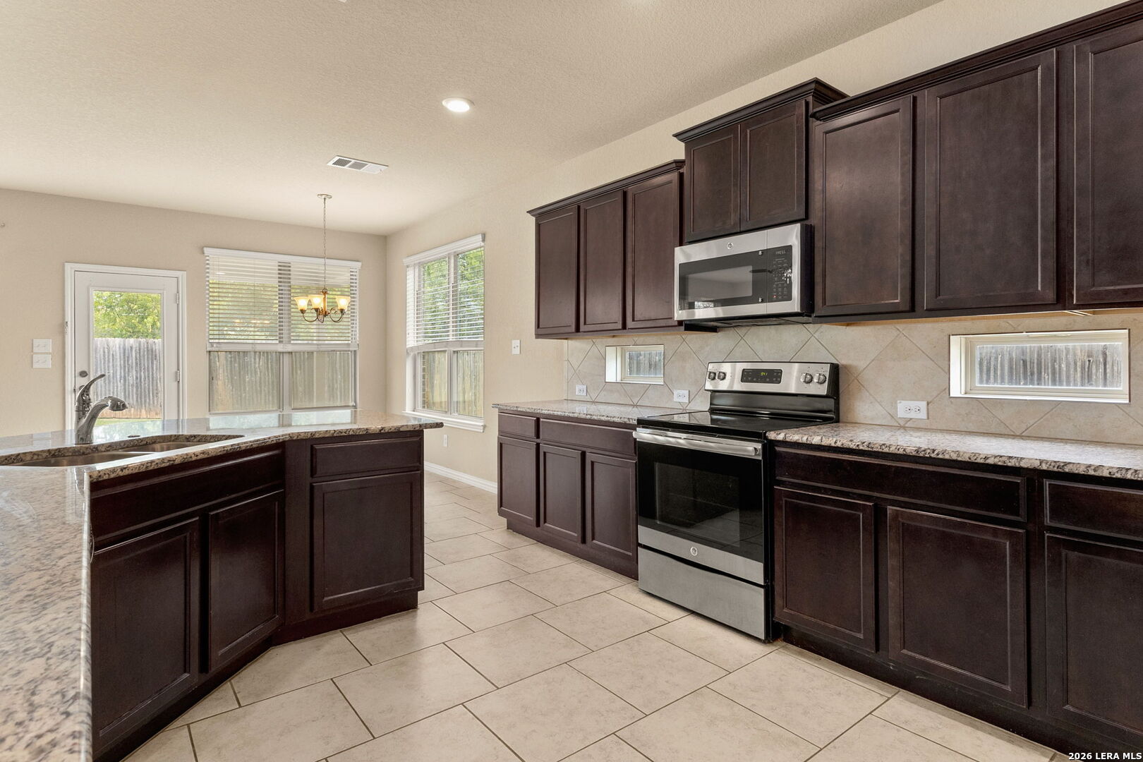 5613 CROSS OVER RD, New Braunfels, TX 78132