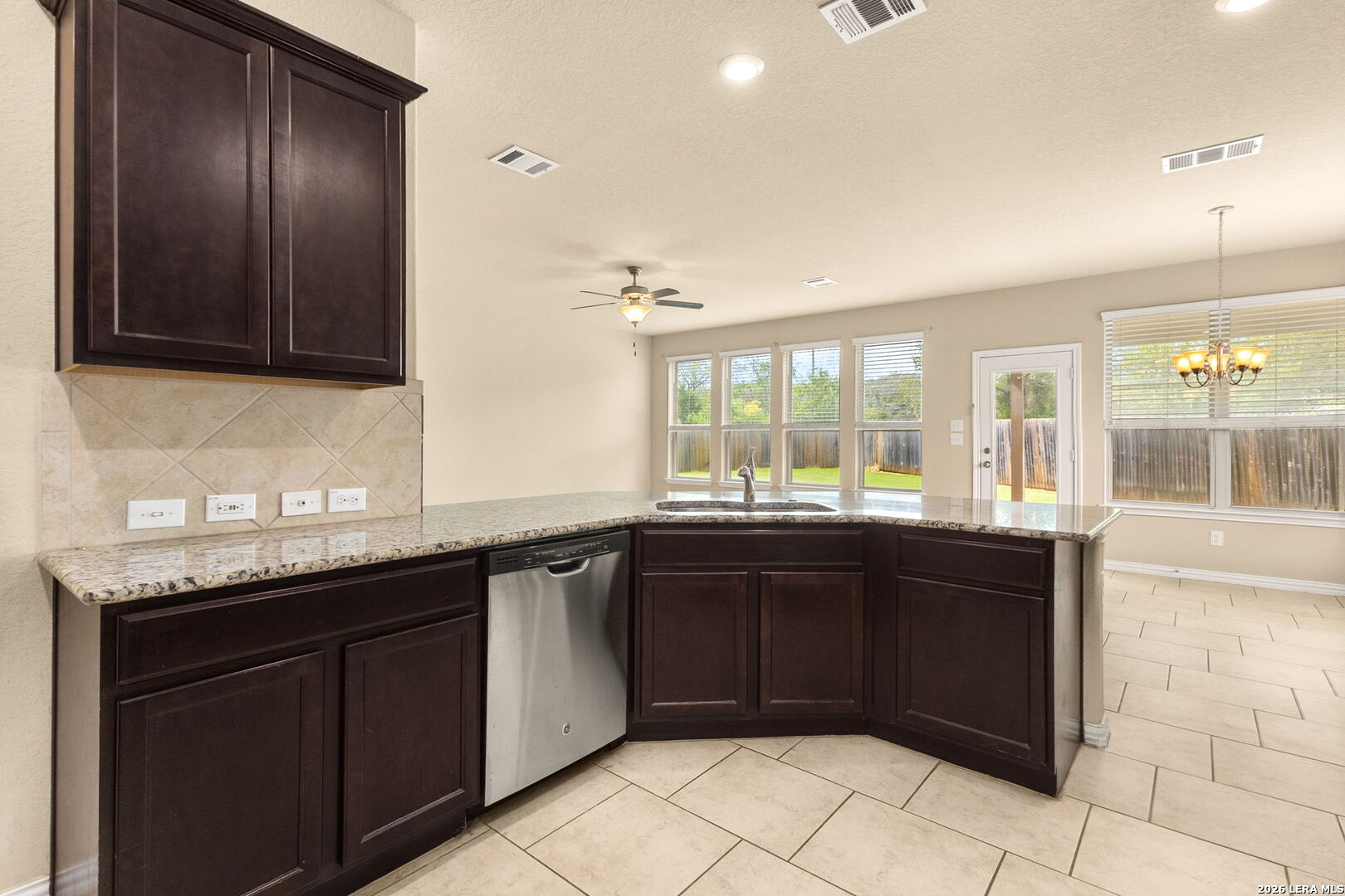 5613 CROSS OVER RD, New Braunfels, TX 78132