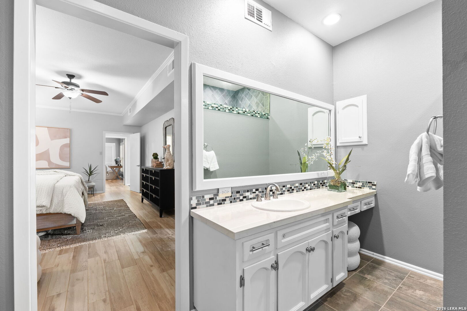 146 LORENZ RD, San Antonio, TX 78209