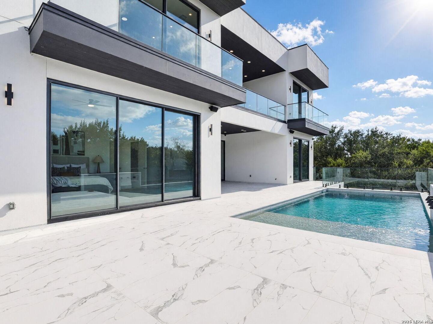 34 Via Aragon, San Antonio, TX 78257