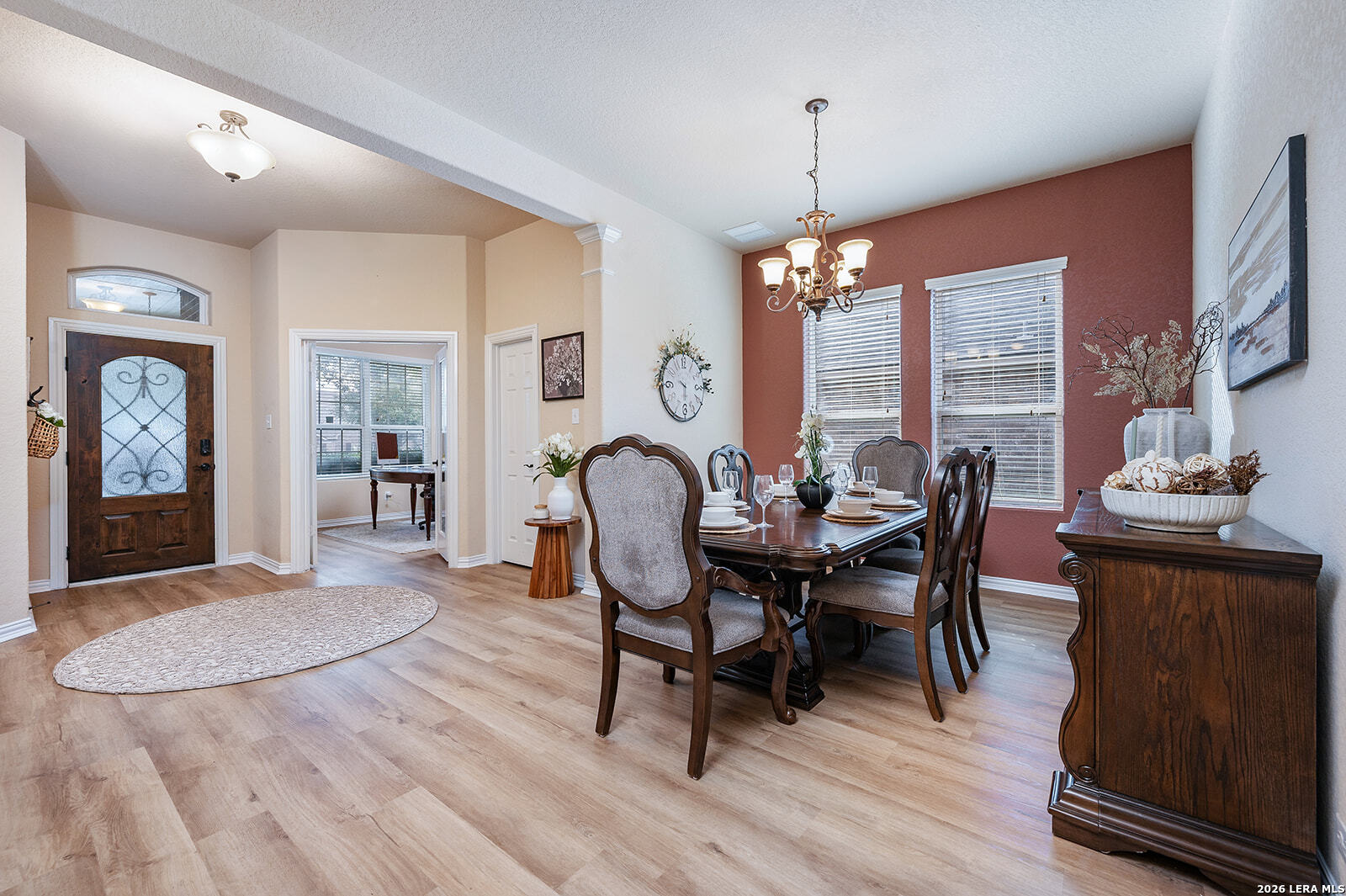 10753 Barnsford Ln, Helotes, TX 78023