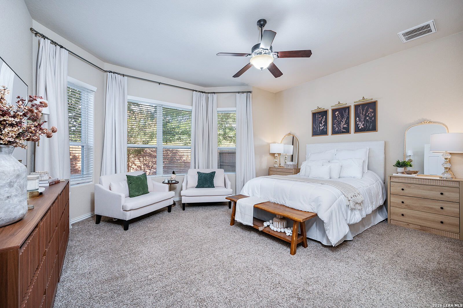 10753 Barnsford Ln, Helotes, TX 78023