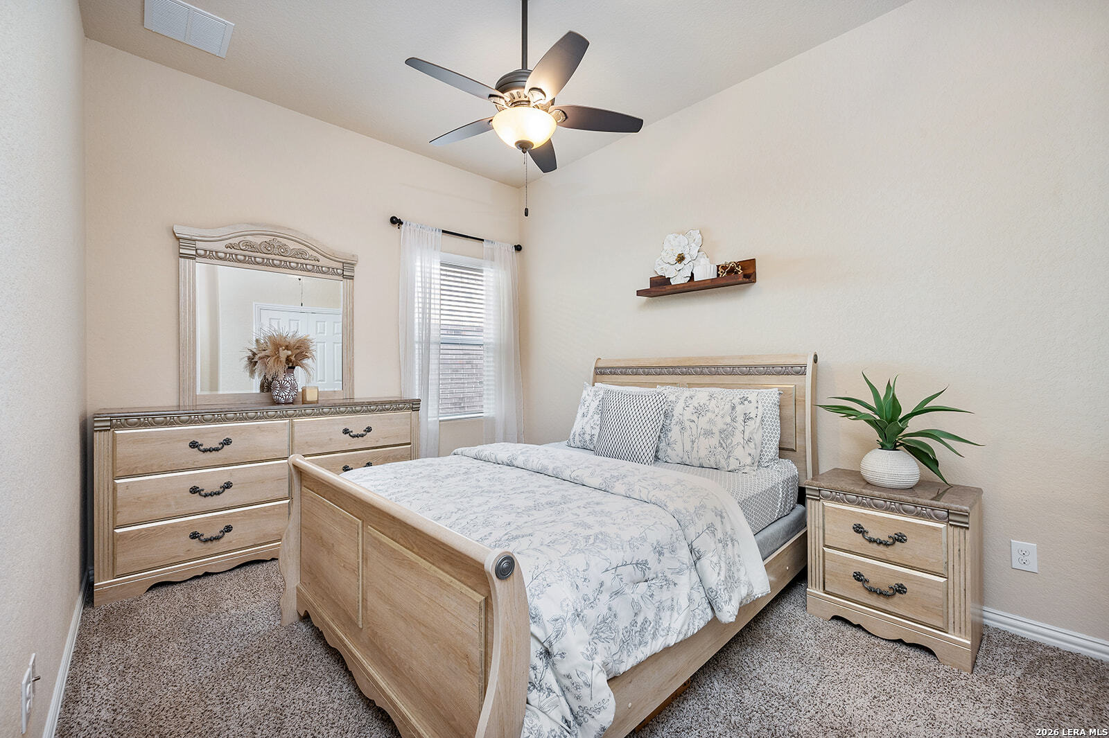 10753 Barnsford Ln, Helotes, TX 78023