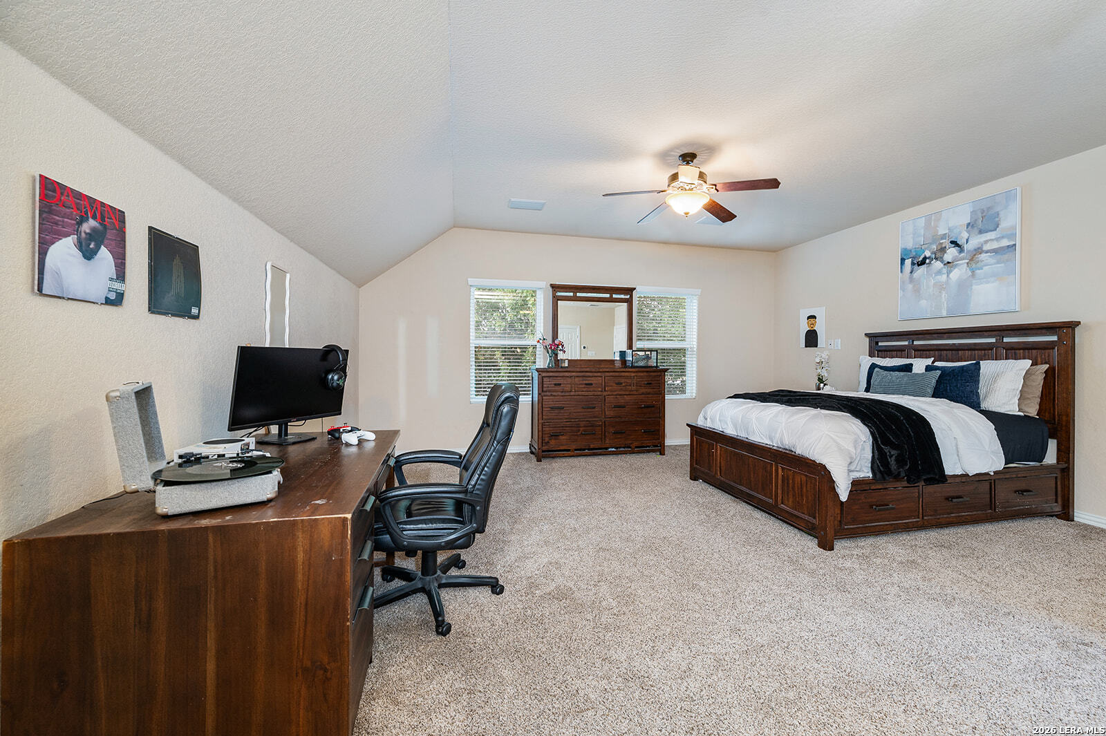 10753 Barnsford Ln, Helotes, TX 78023