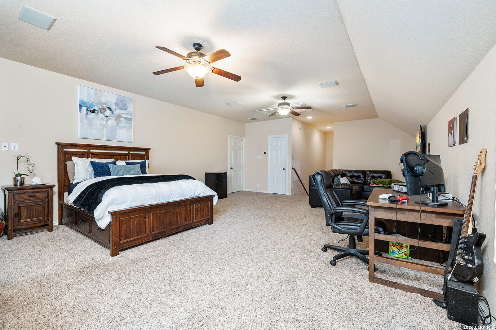 10753 Barnsford Ln, Helotes, TX 78023