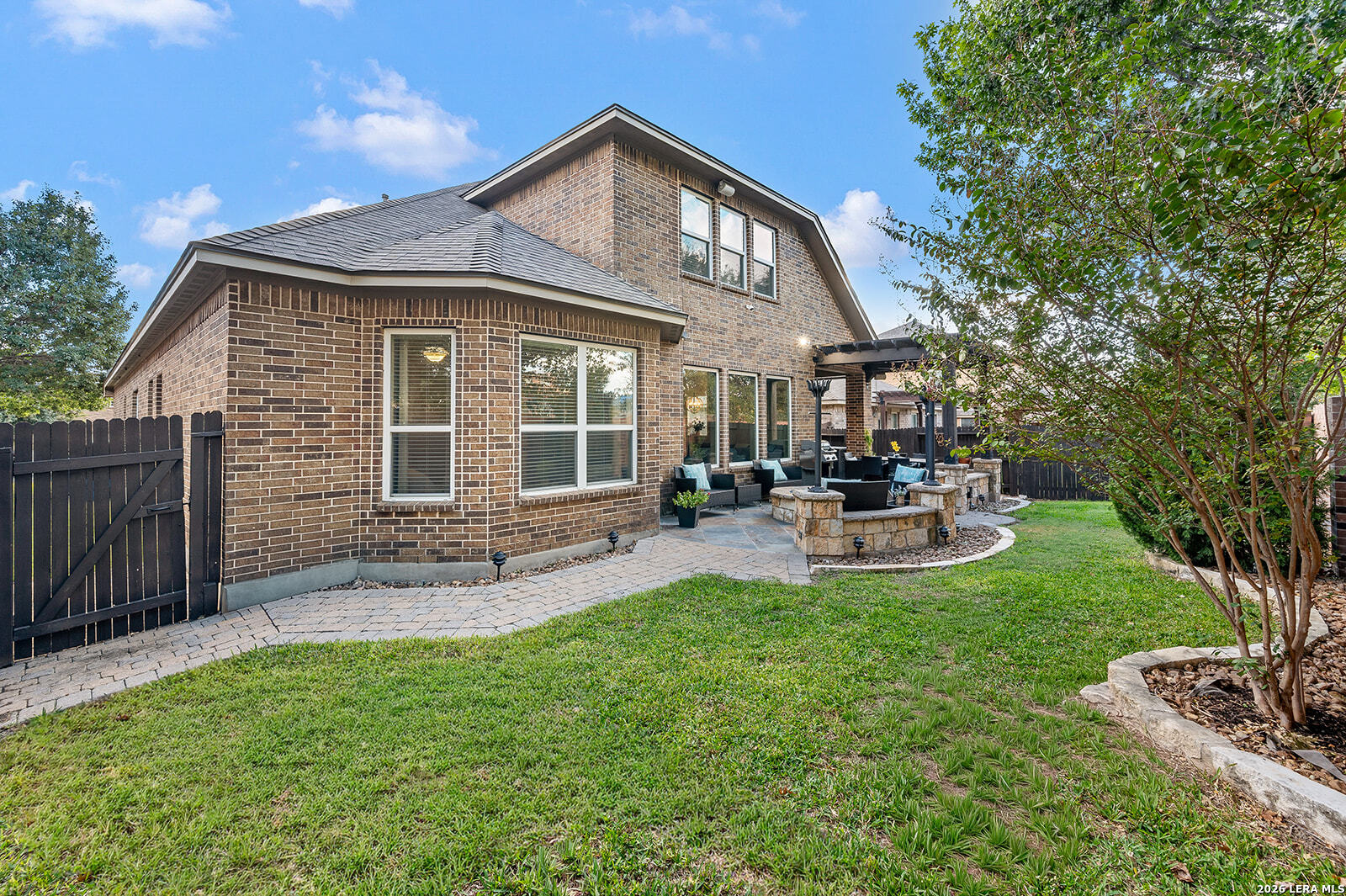 10753 Barnsford Ln, Helotes, TX 78023