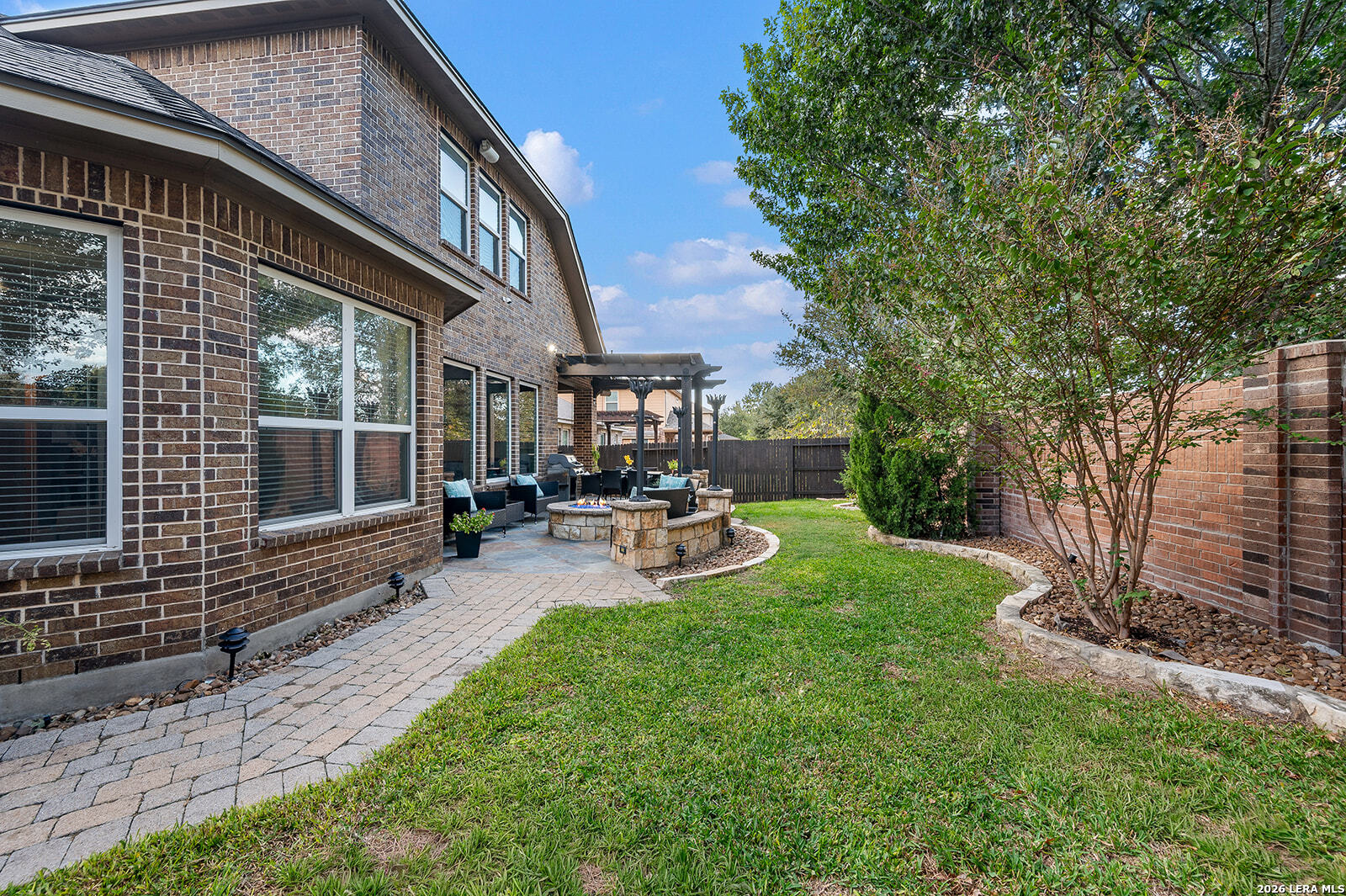 10753 Barnsford Ln, Helotes, TX 78023